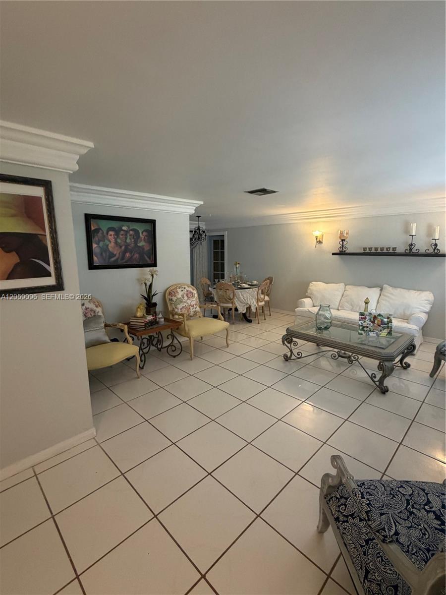 8108 NW 93rd Ter, Tamarac FL 33321 photo 4