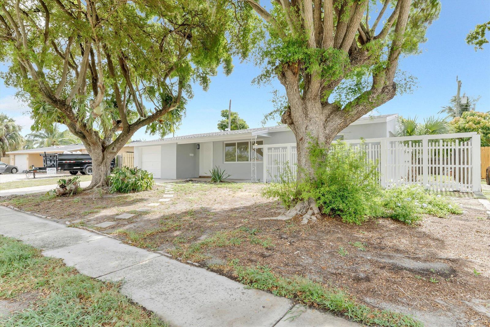 1404 SW 1ST Avenue, Deerfield Beach FL 33441 photo 3