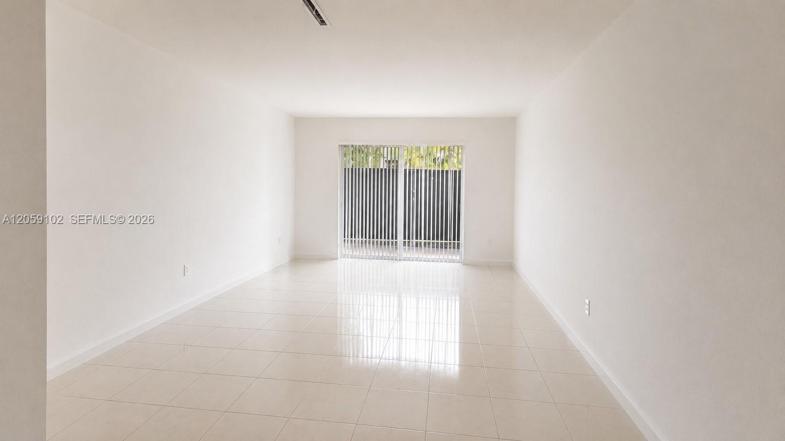 13710 SW 90th Ave # 4, Miami FL 33176 photo 2