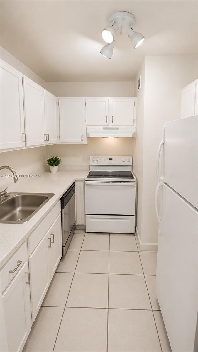 13710 SW 90th Ave # 4, Miami FL 33176 photo 3