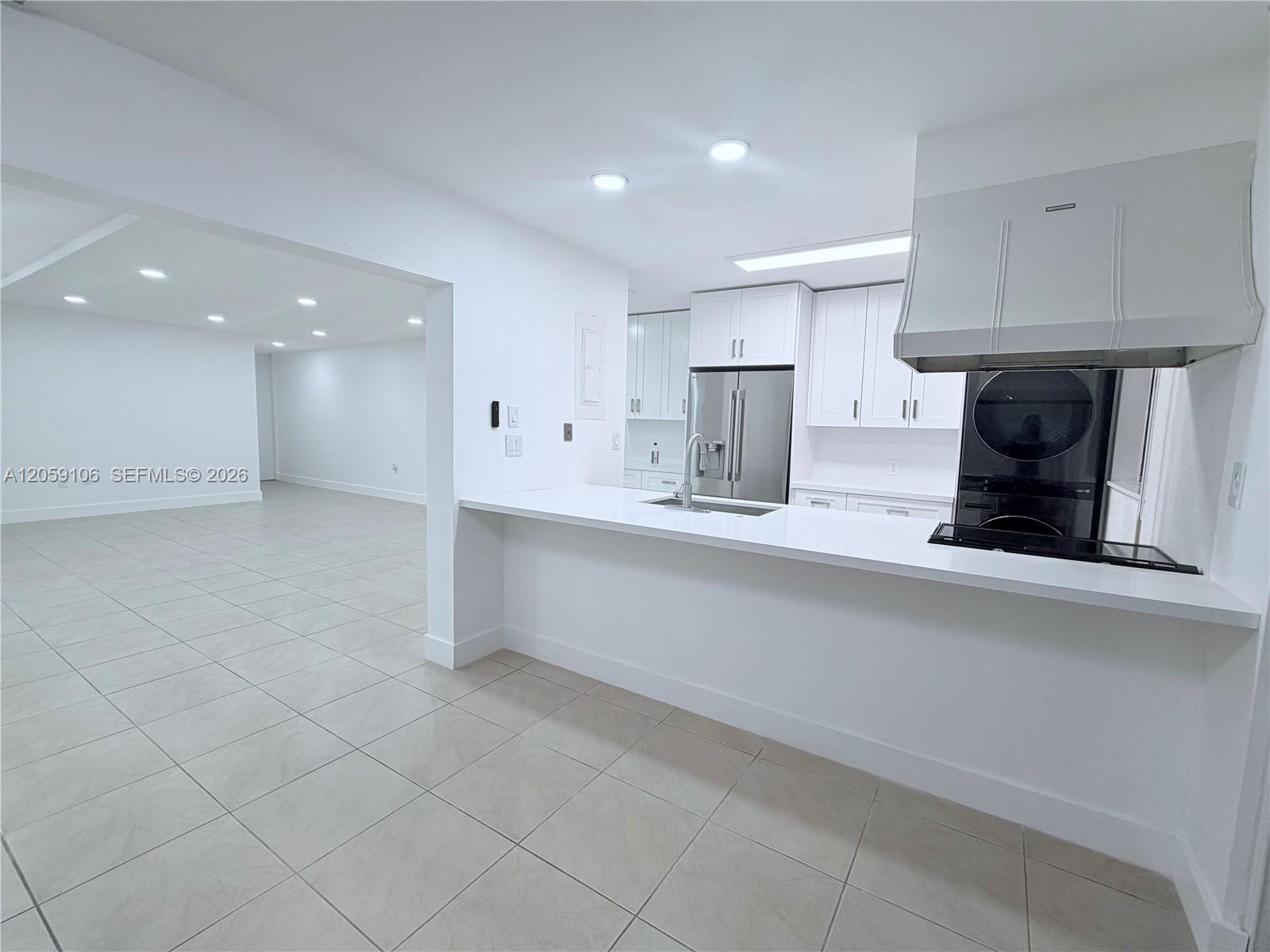 7011 Crown Gate Ct # 0, Miami Lakes FL 33014