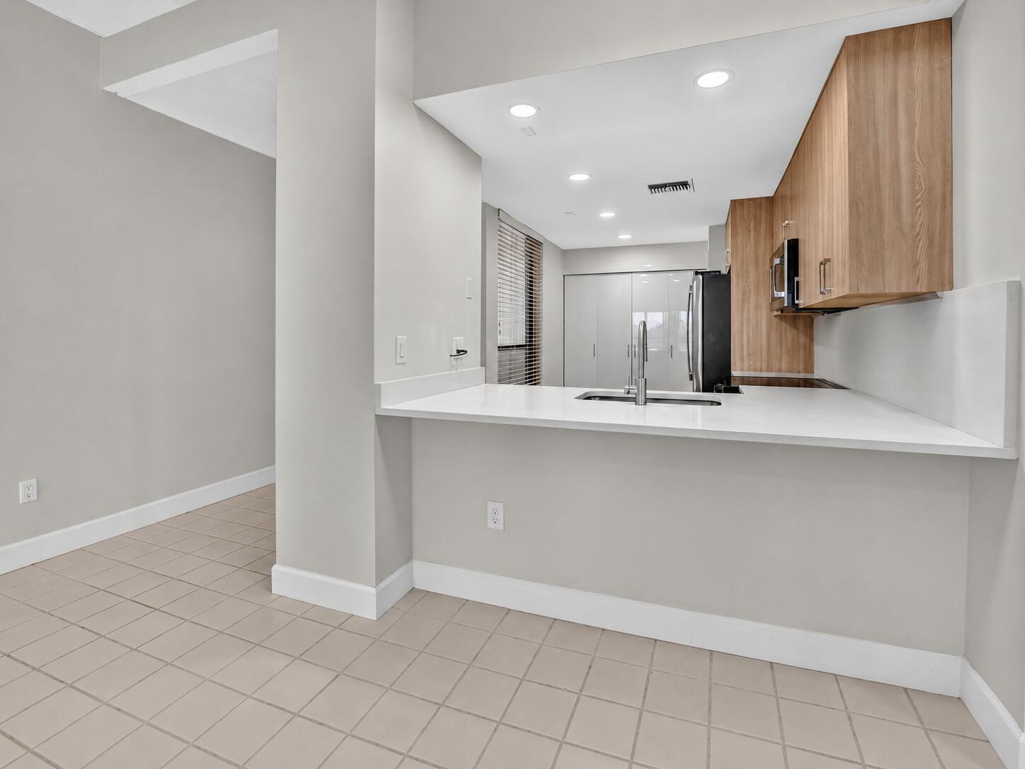 7460 La Paz Boulevard # 304, Boca Raton FL 33433 photo 5
