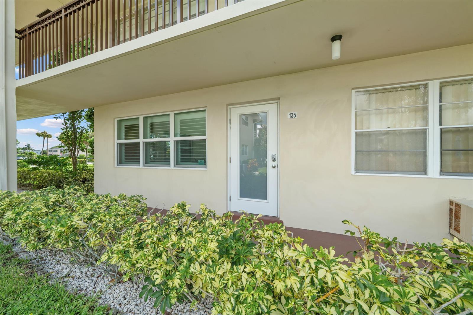 135 ANDOVER F, West Palm Beach FL 33417 photo 2