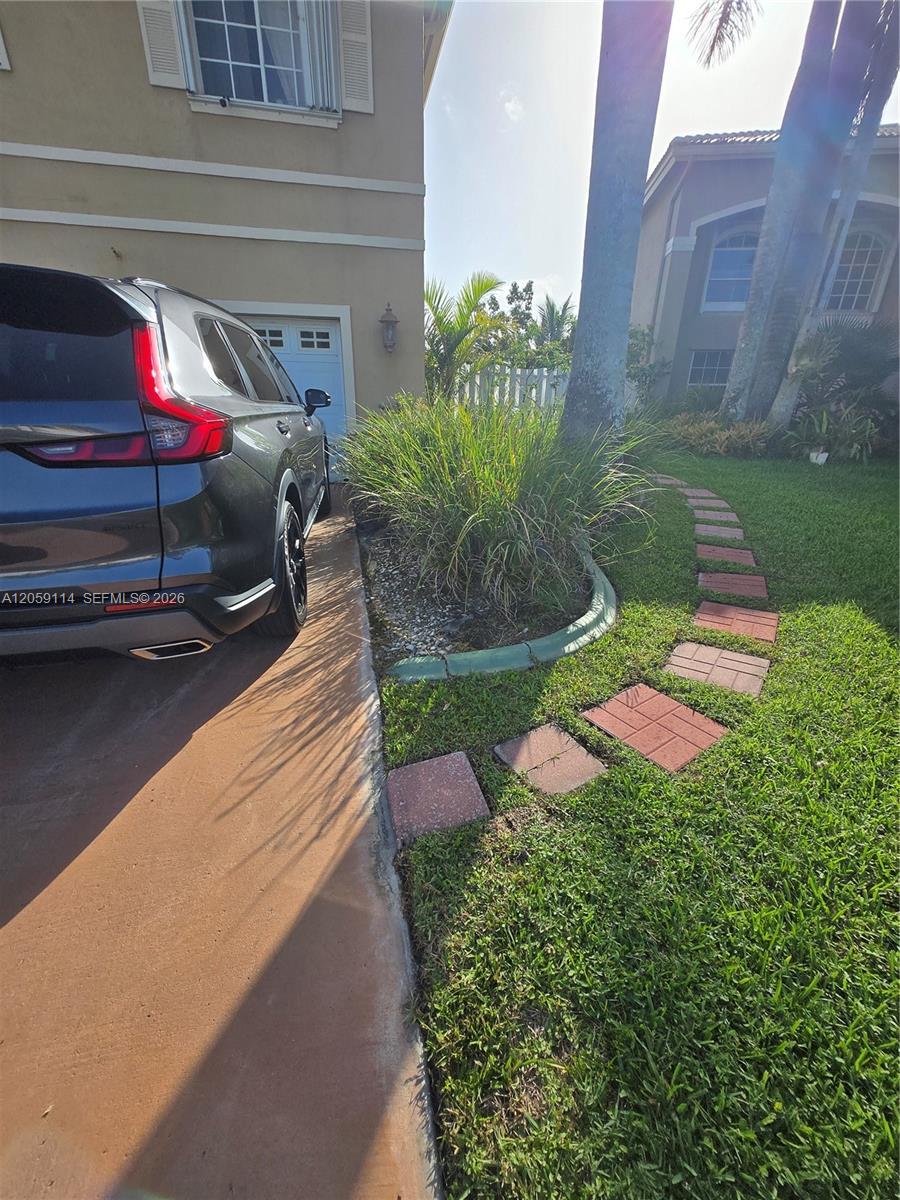 19130 NW 10th St, Pembroke Pines FL 33029 photo 2