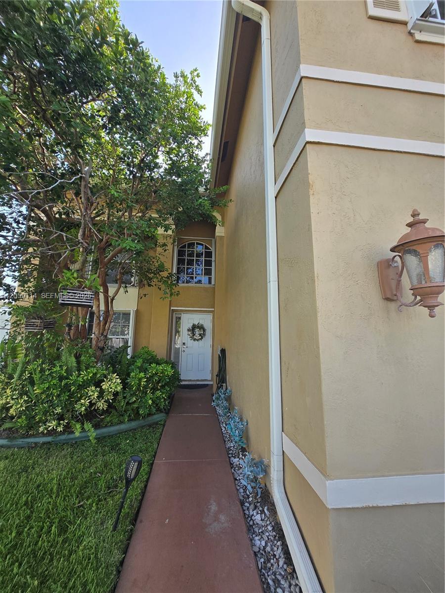 19130 NW 10th St, Pembroke Pines FL 33029 photo 4