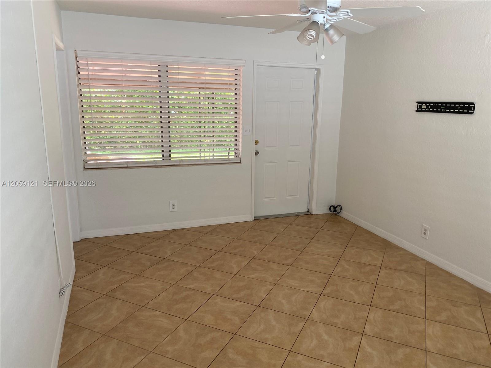 5616 Arthur St, Hollywood FL 33021 photo 2