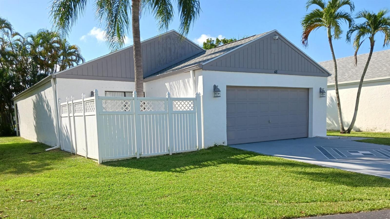 48 BUXTON Lane, Boynton Beach FL 33426 photo 2