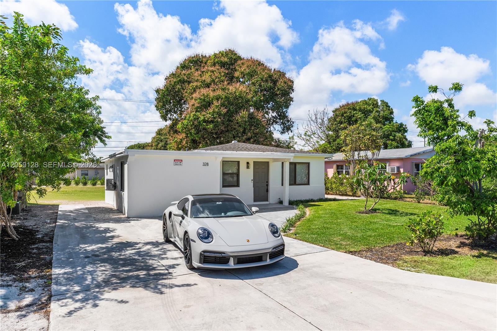 328 SW 11th Ave, Delray Beach FL 33444 photo 2