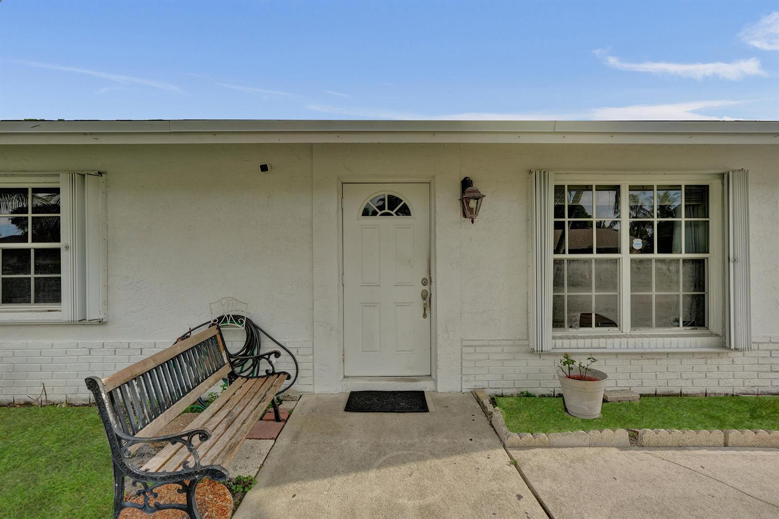 6134 E Wauconda Way E, Lake Worth FL 33463 photo 4