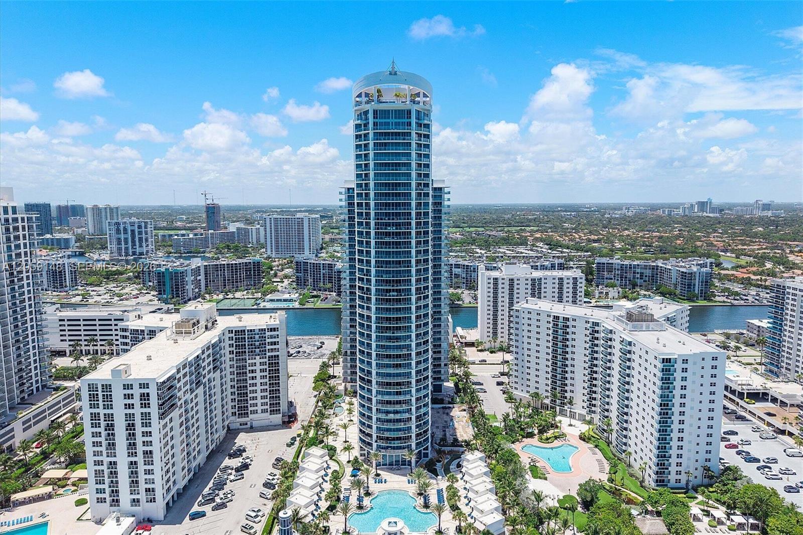 3101 S Ocean Dr # 3607, Hollywood FL 33019 photo 2