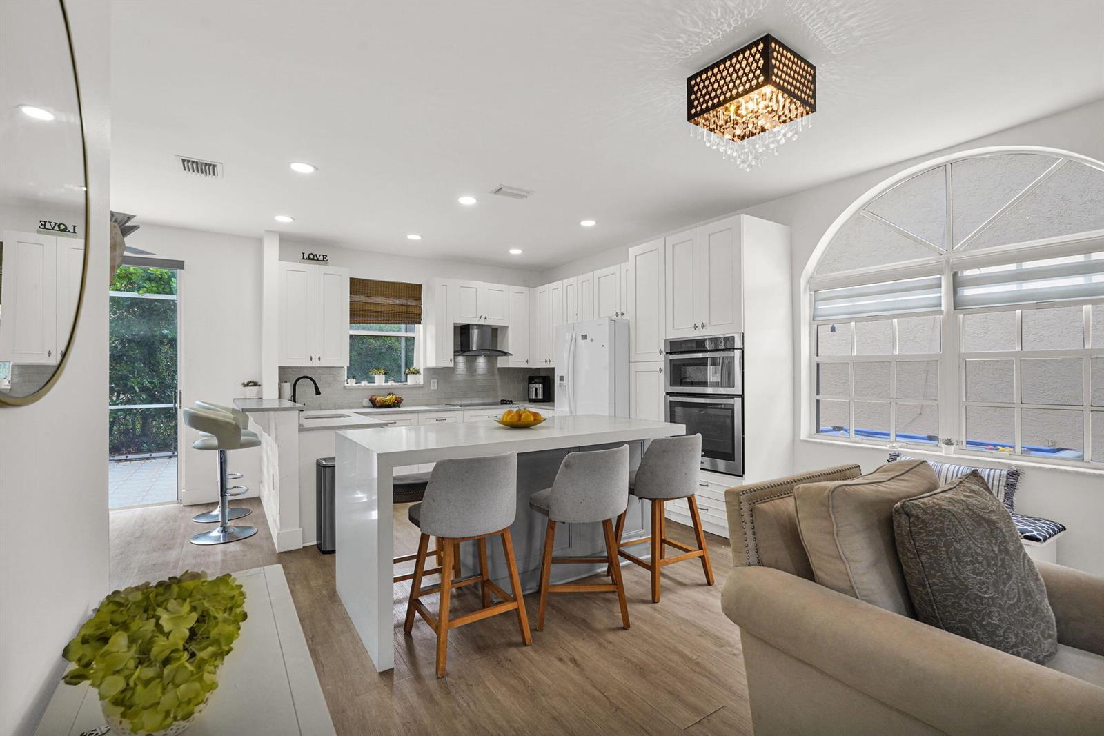 527 NW 87TH Lane, Coral Springs FL 33071