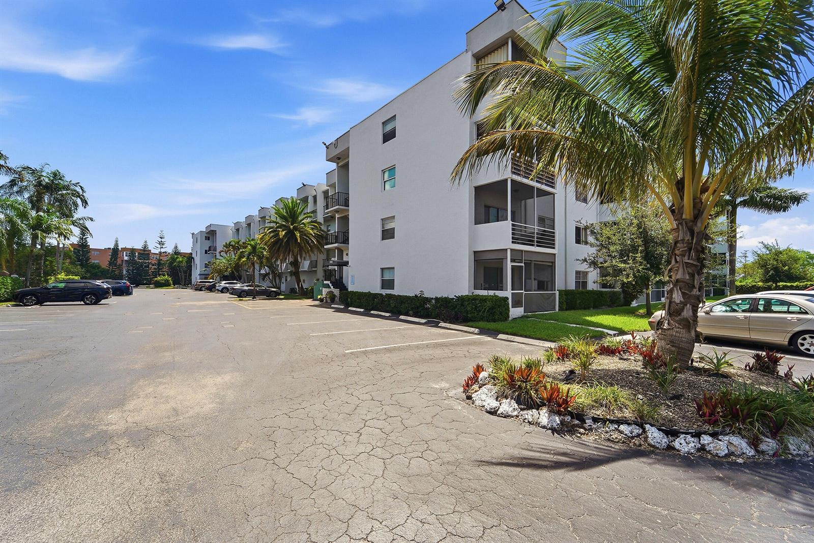 3000 E SUNRISE LAKES Drive E # 223, Sunrise FL 33322 photo 2