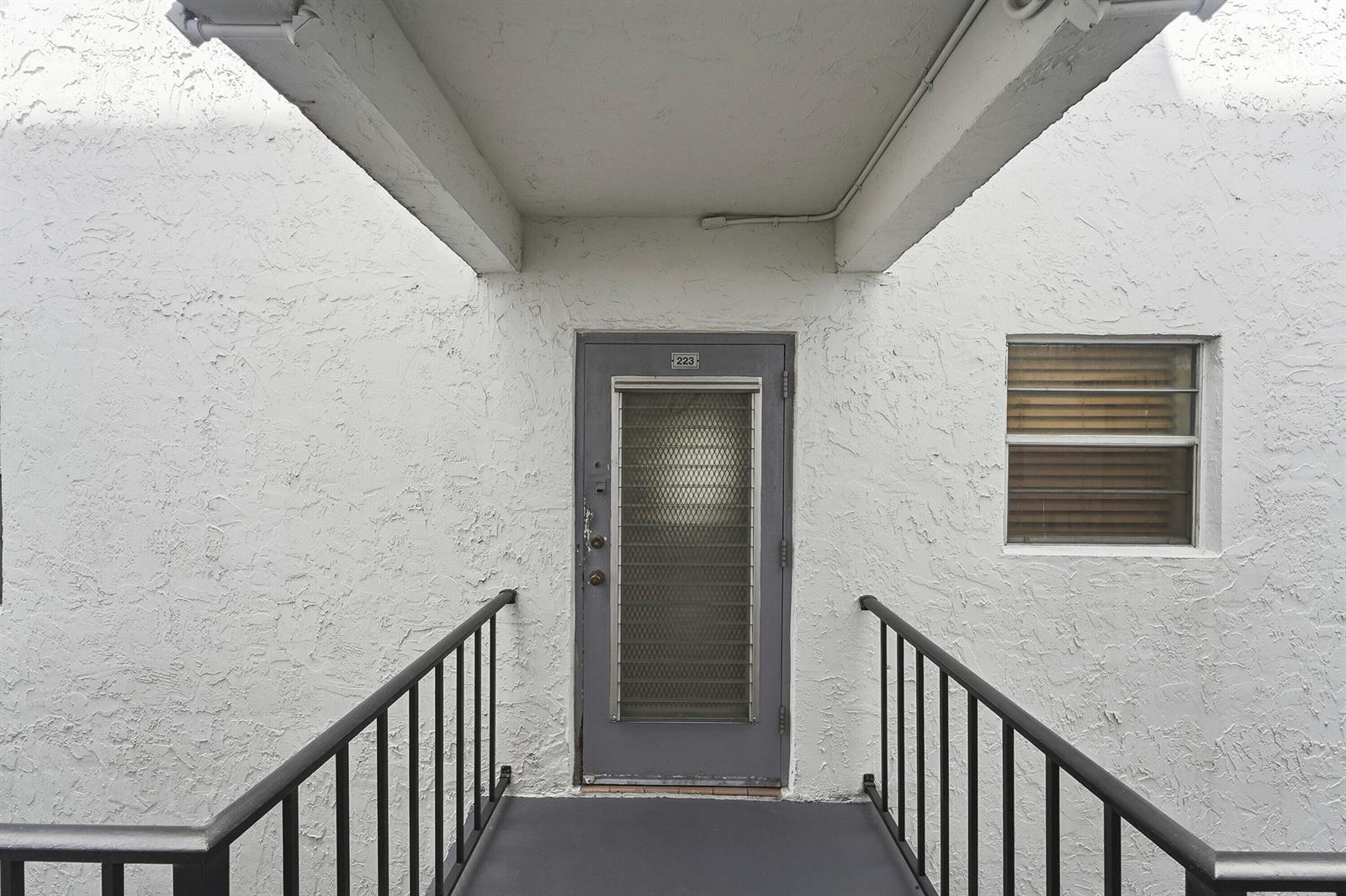 3000 E SUNRISE LAKES Drive E # 223, Sunrise FL 33322 photo 4
