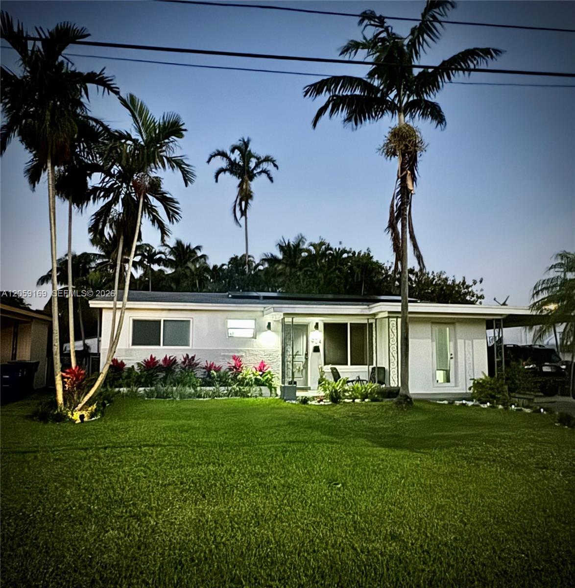 Hallandale Beach, FL