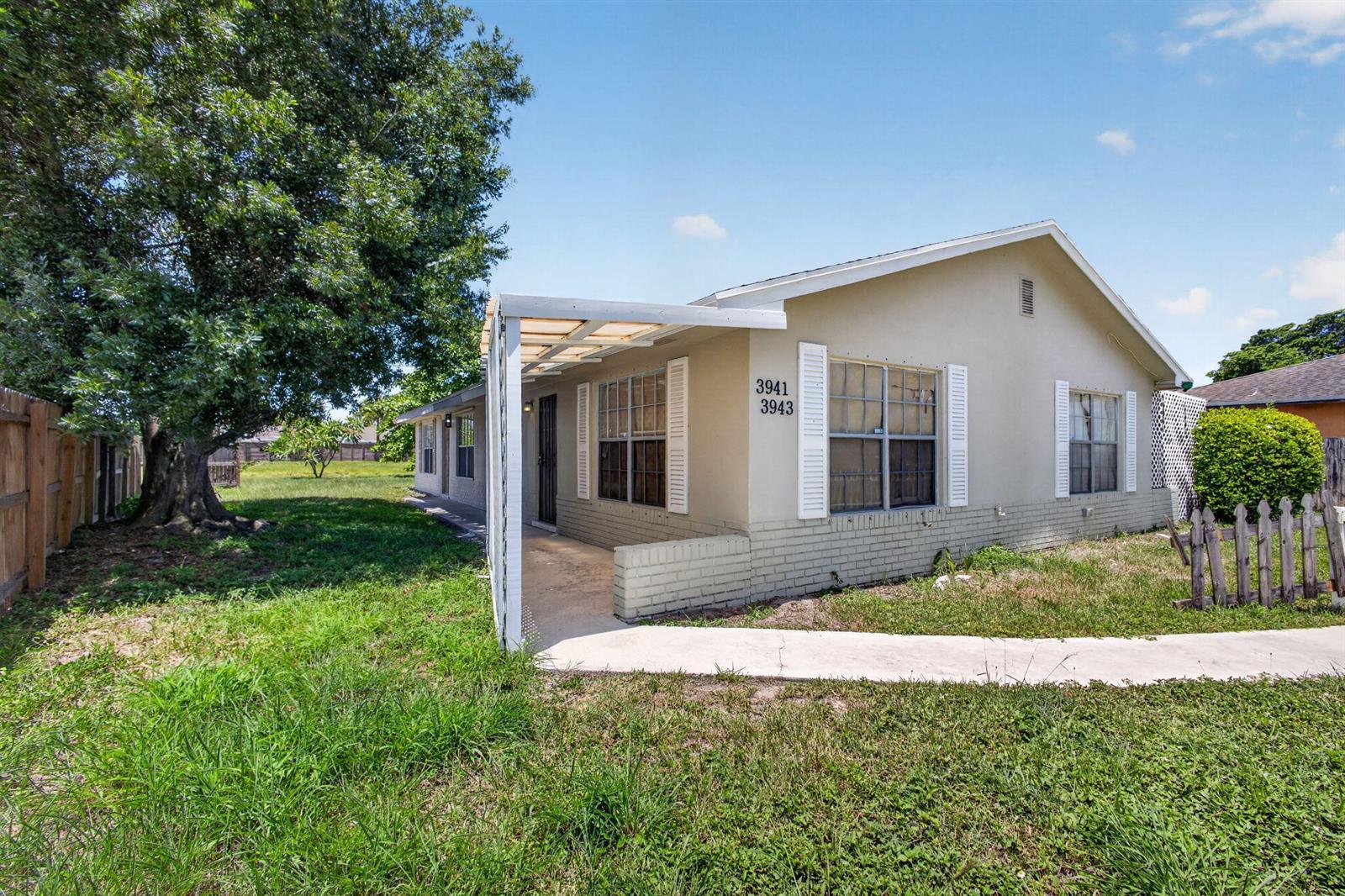 3943 Roan Court W, Palm Beach Gardens FL 33403 photo 2