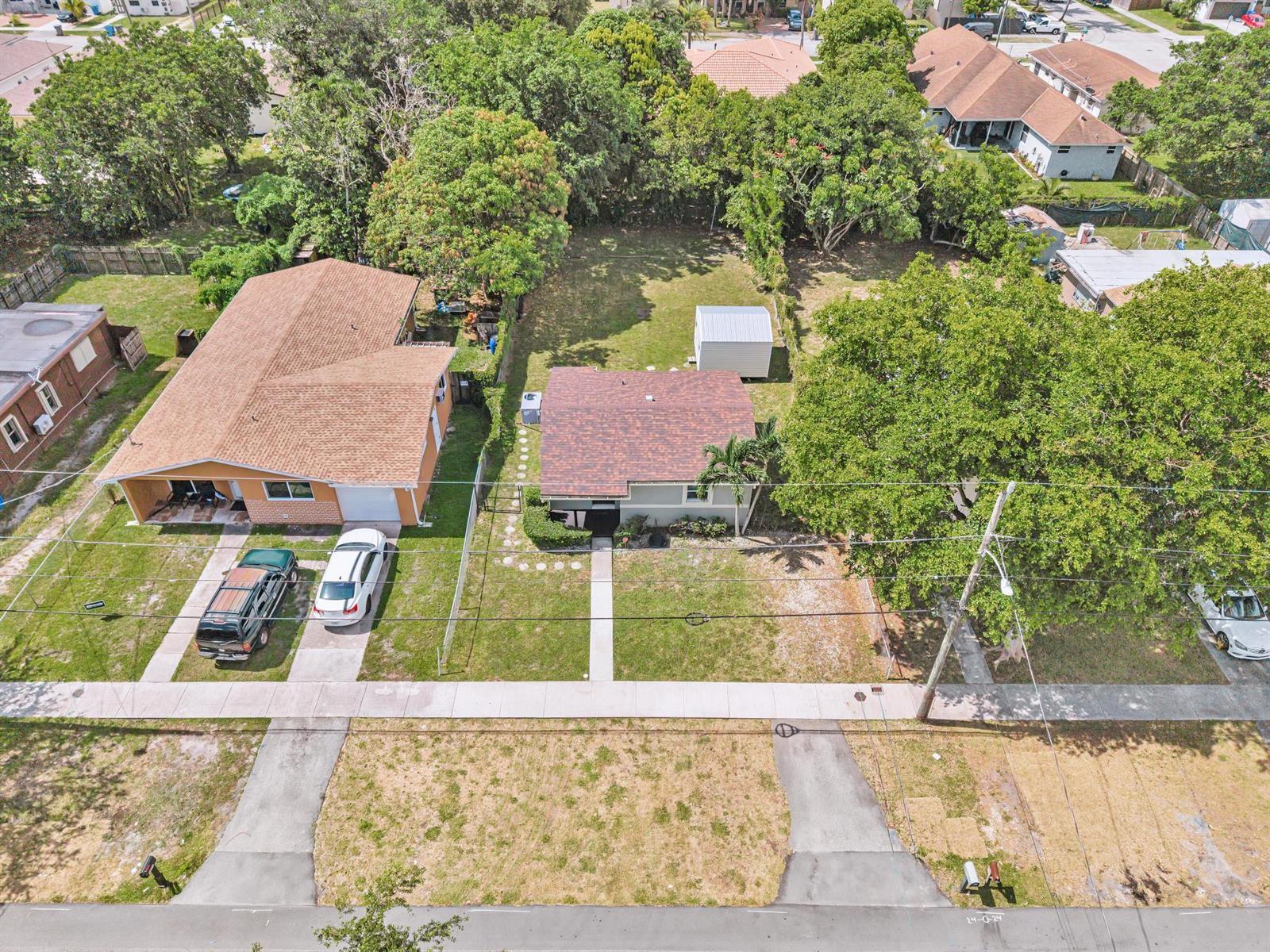 5026 SW 21st Street SW, West Park FL 33023 photo 2