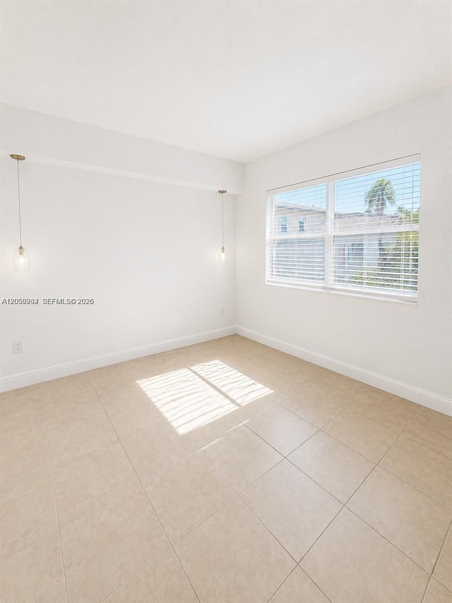 Hollywood, FL 33020 photo 2