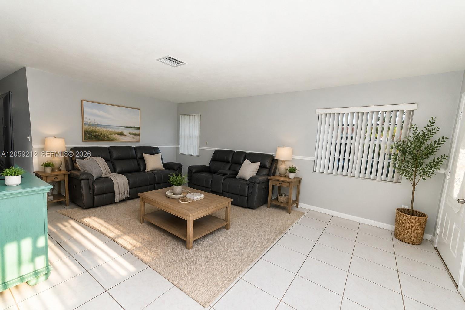 Miami Gardens, FL 33056 photo 3