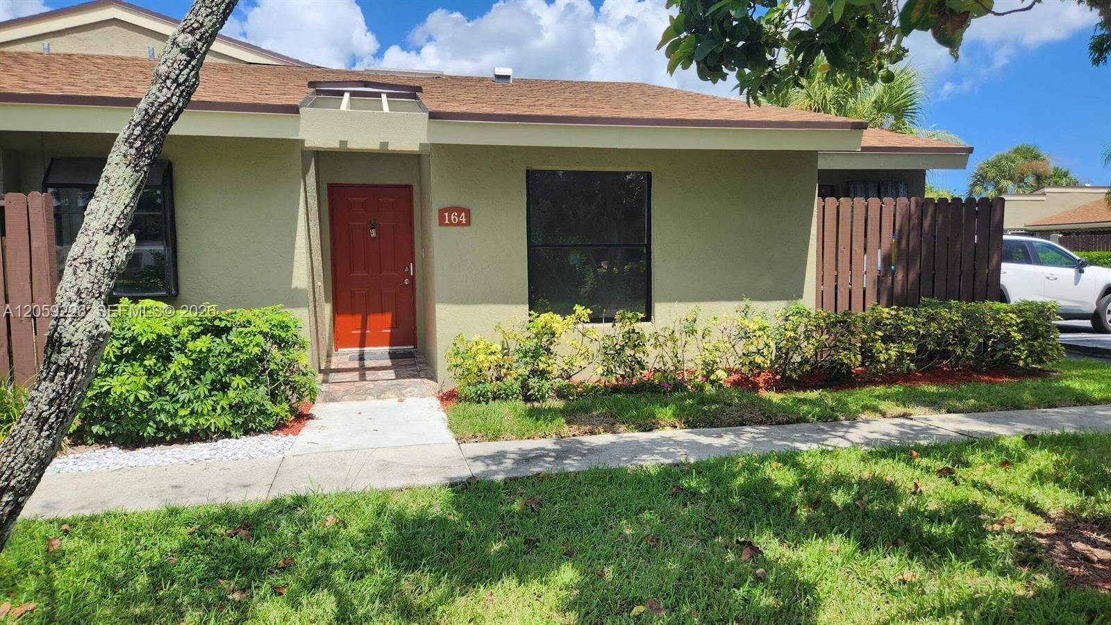 164 Meadows Dr # 164, Boynton Beach FL 33436