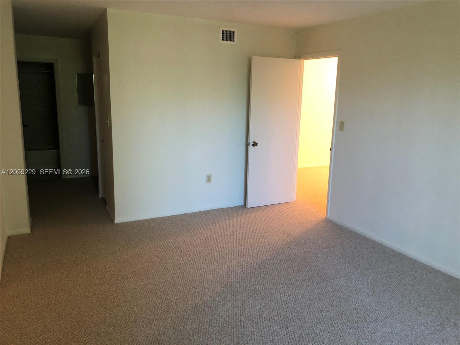 10852 N Kendall Dr # 316, Miami FL 33176 photo 2