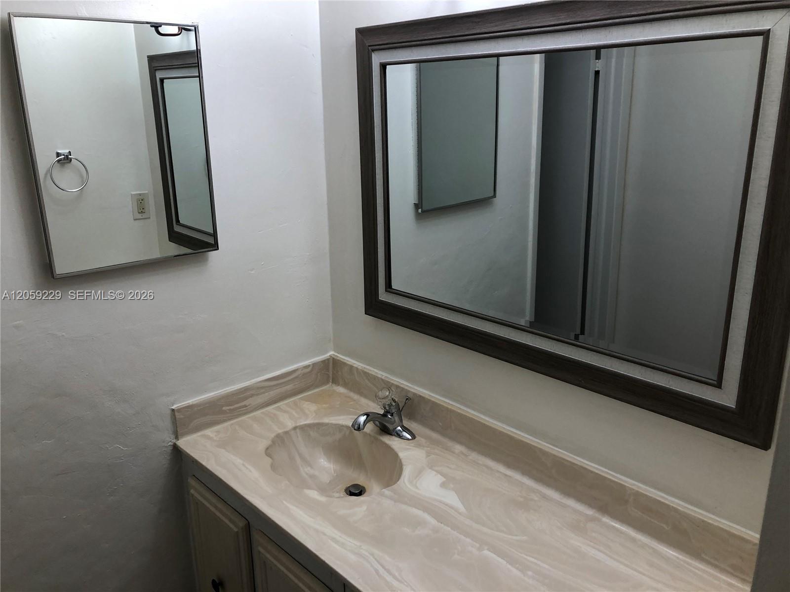 10852 N Kendall Dr # 316, Miami FL 33176 photo 4
