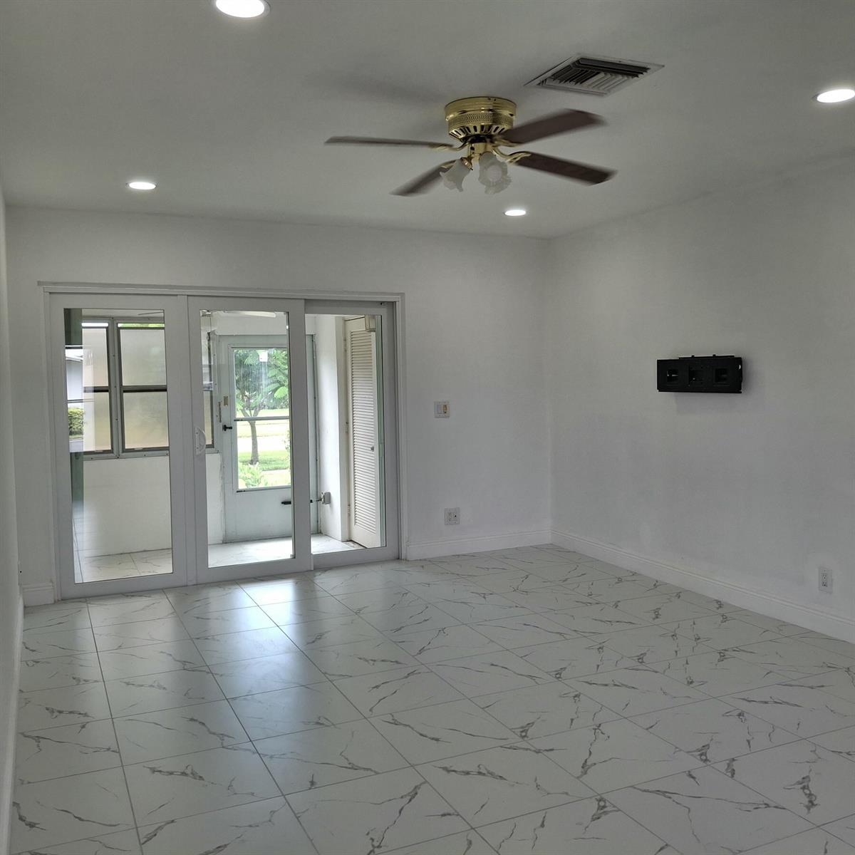 2739 Emory Drive W # J, West Palm Beach FL 33415 photo 2