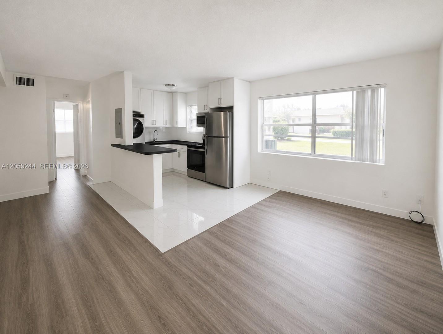 515 SE 9th St # 5, Fort Lauderdale FL 33316 photo 2