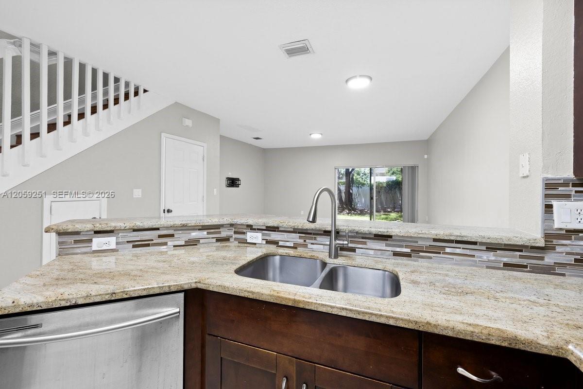 7929 Tuscany Dr, Tamarac FL 33321 photo 5