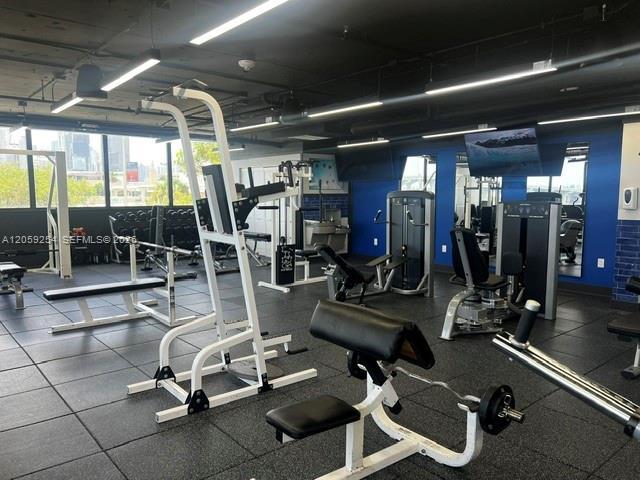 555 NE 15th St # 20E, Miami FL 33132 photo 2