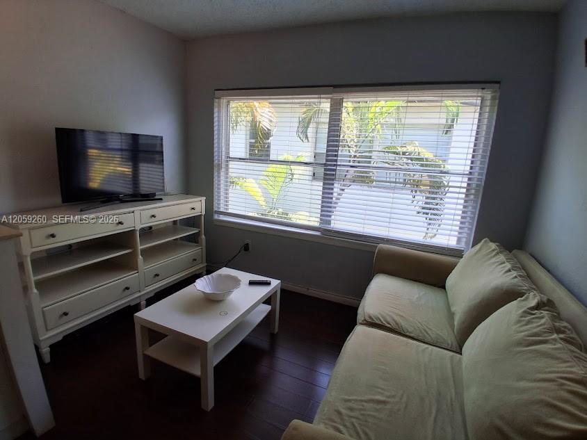 1555 Pennsylvania Ave # 203, Miami Beach FL 33139 photo 2