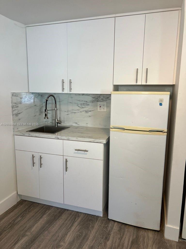 1999 NW 2nd St # 2, Miami FL 33125 photo 2