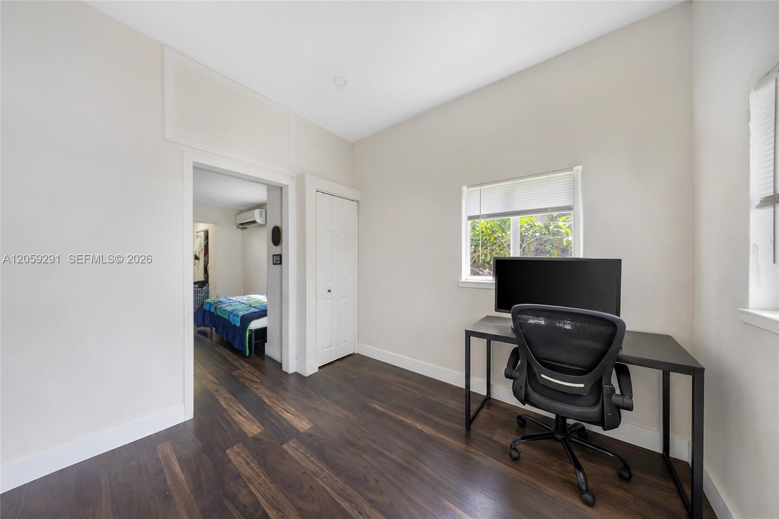 2420 NW 34th St, Miami FL 33142 photo 2