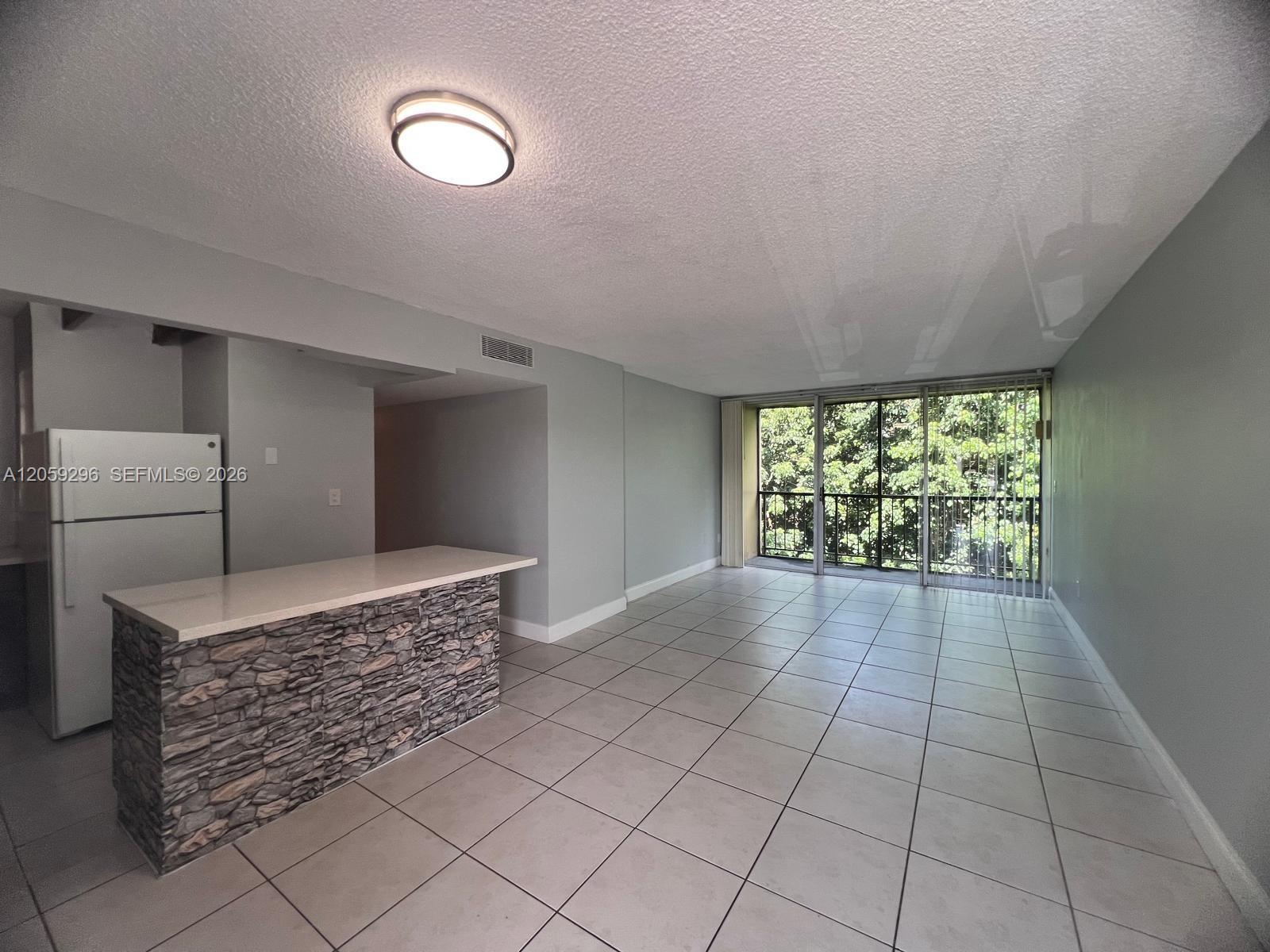 8870 Fontainebleau Blvd # 309, Miami FL 33172 photo 4