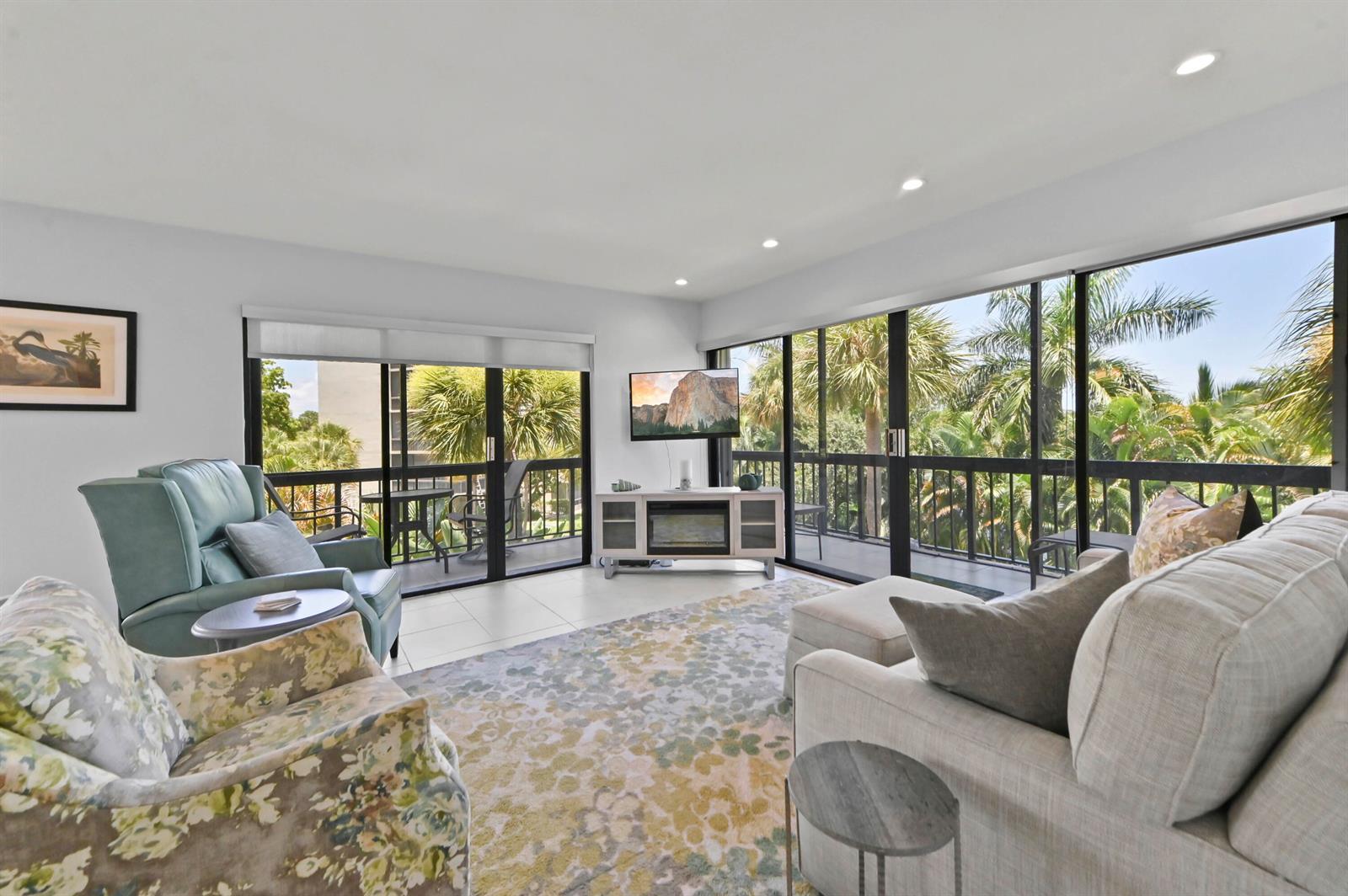 2550 Presidential Way # 301, West Palm Beach FL 33401 photo 4