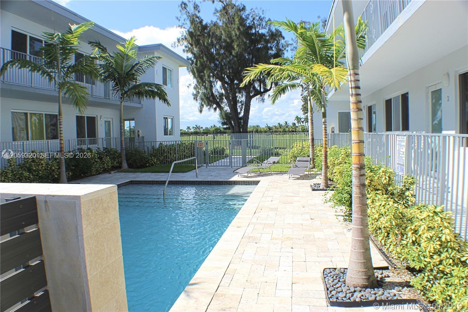 Miami Beach, FL 33141 photo 2