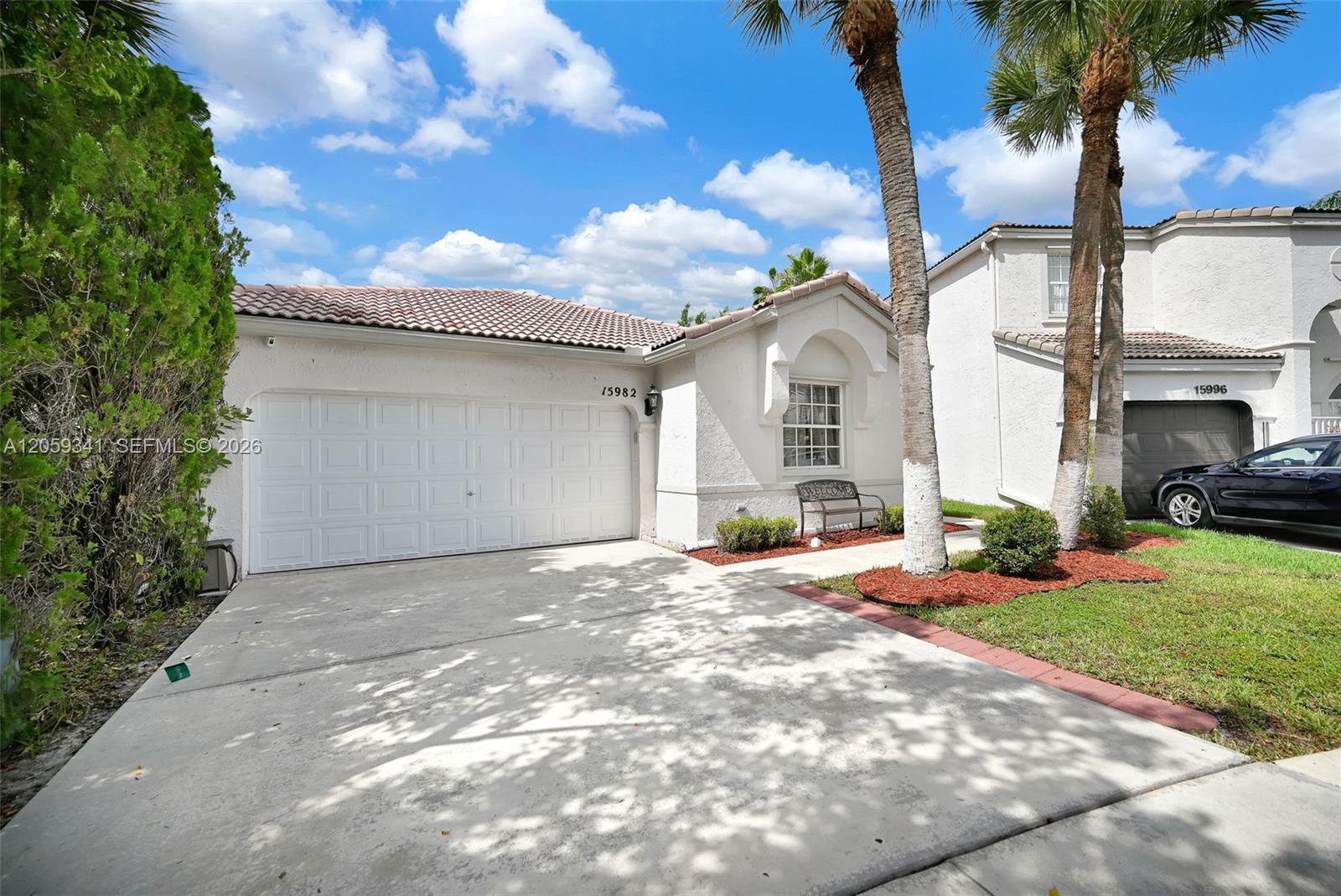 15982 NW 12th Ct, Pembroke Pines FL 33028 photo 4