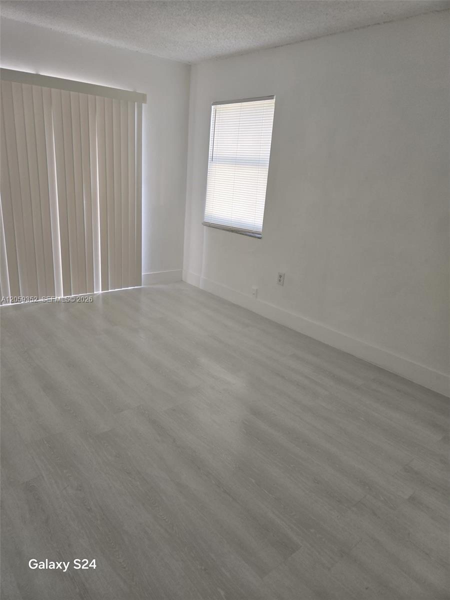 1000 W 28 St # 17, Hialeah FL 33010 photo 3