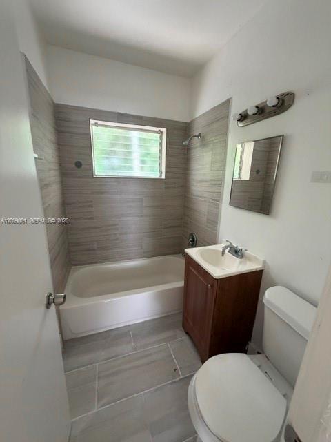 30 S Shore Dr # 2, Miami Beach FL 33141