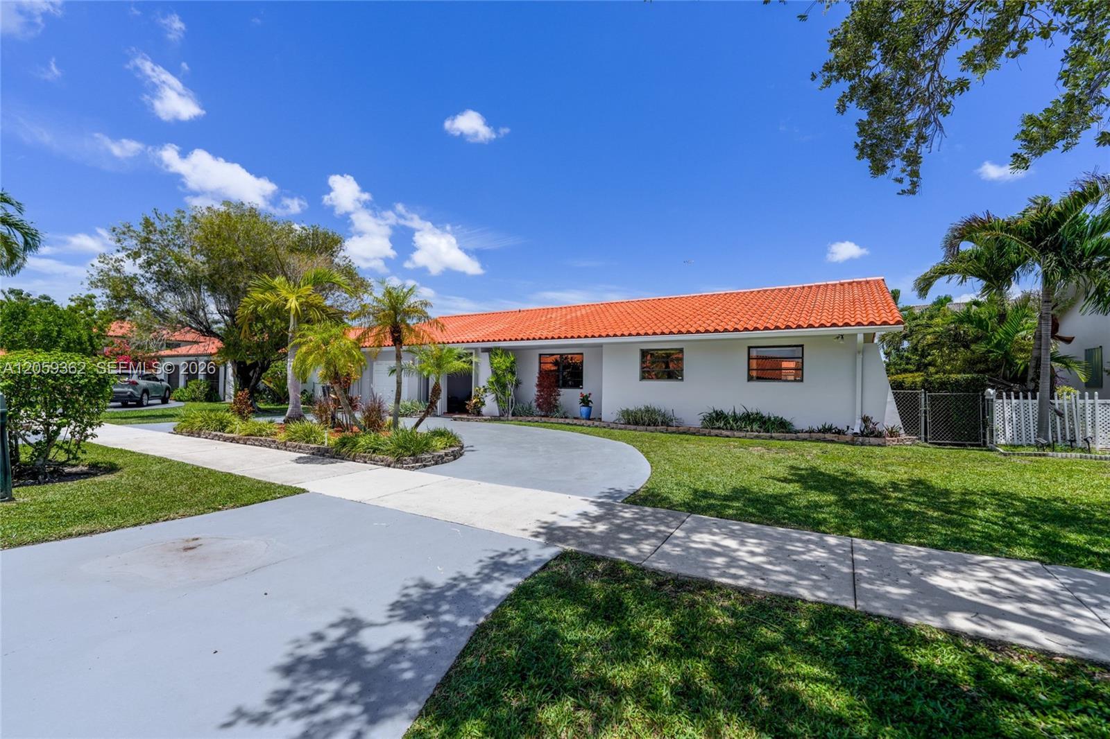 13131 SW 5th St, Miami FL 33184 photo 2