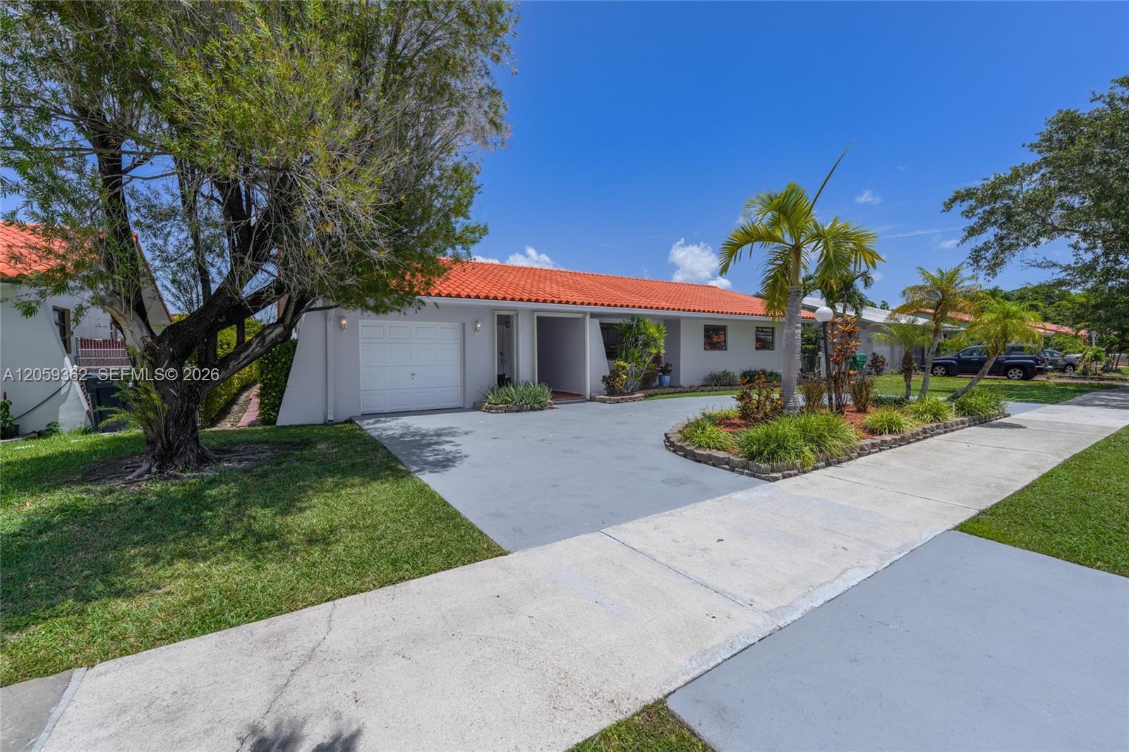 13131 SW 5th St, Miami FL 33184 photo 4