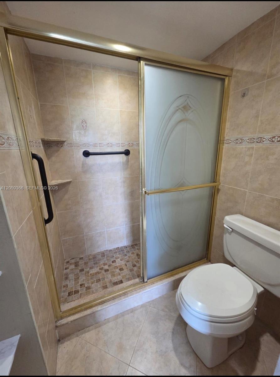 3750 Inverrary Dr # 2B, Lauderhill FL 33319 photo 3