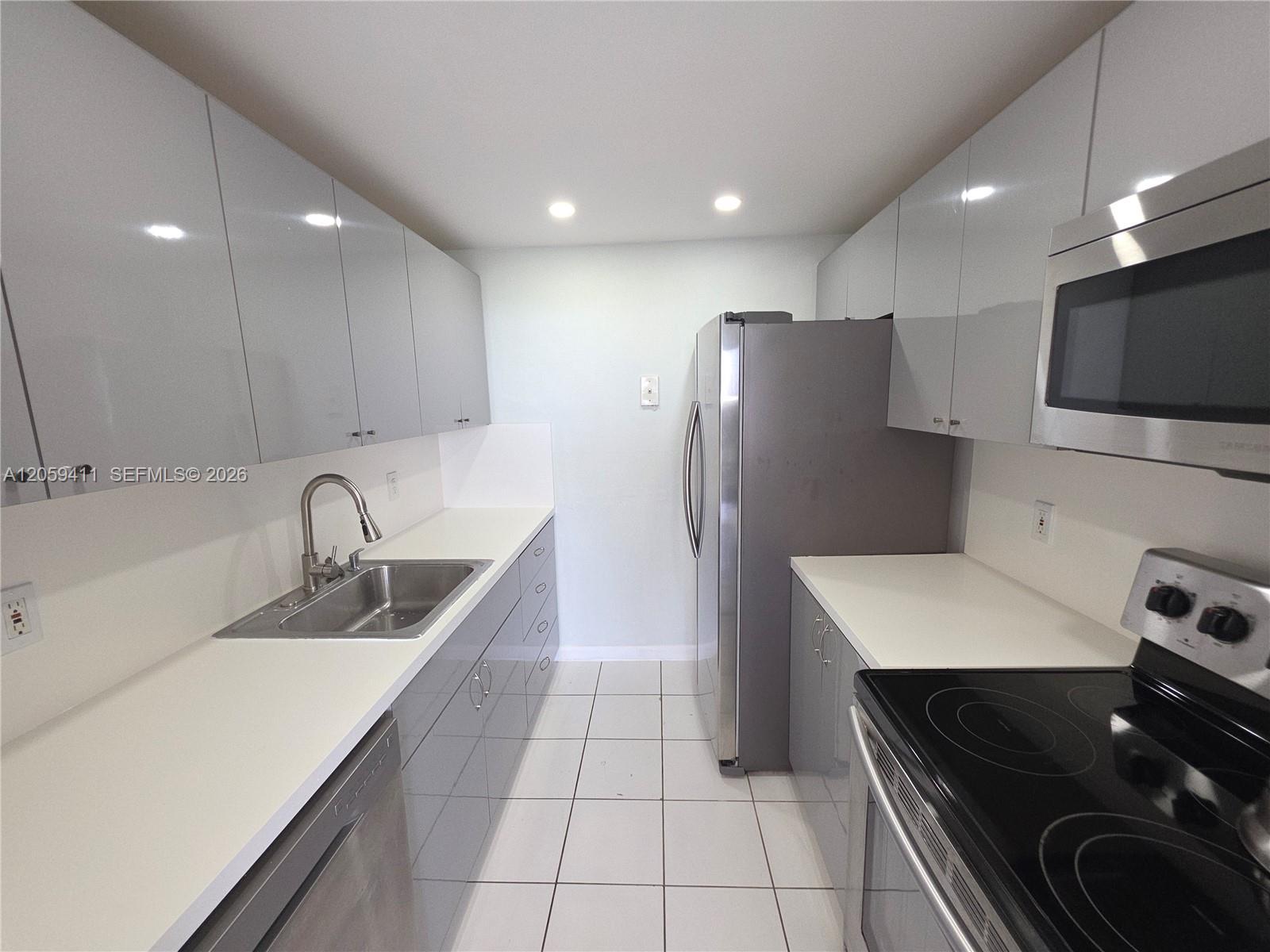 2350 NE 135th St # 602, North Miami FL 33181 photo 2