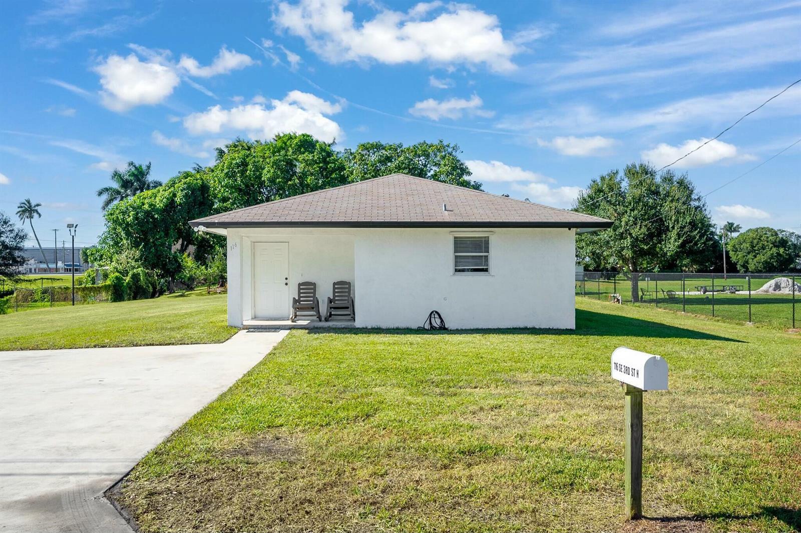 116 SE 3RD Street N, Belle Glade FL 33430 photo 2