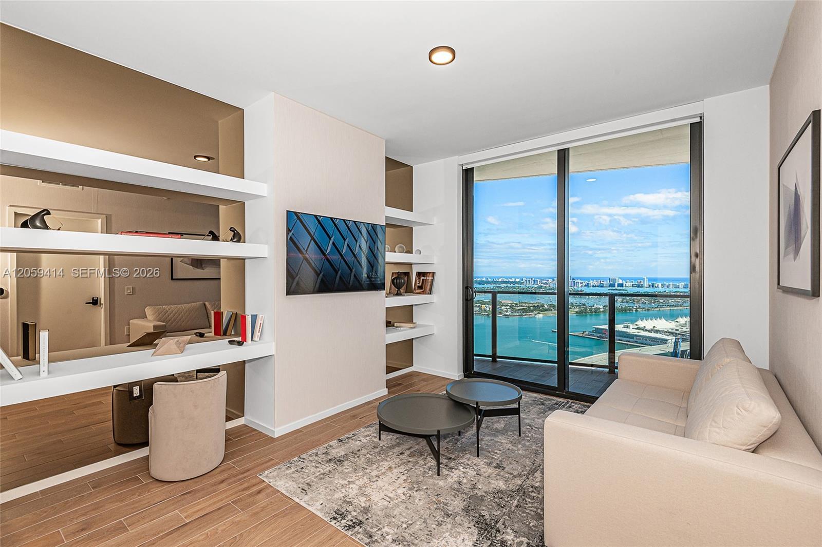 398 NE 5th St # 3711, Miami FL 33132 photo 2