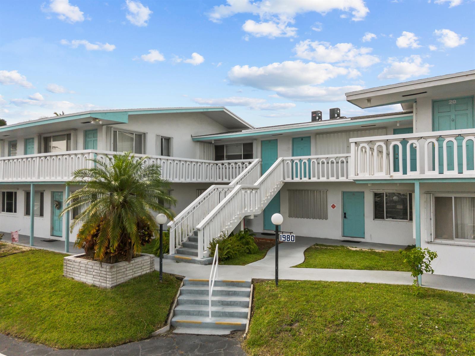1980 Sunset Avenue # 7, FL 33461 photo 4