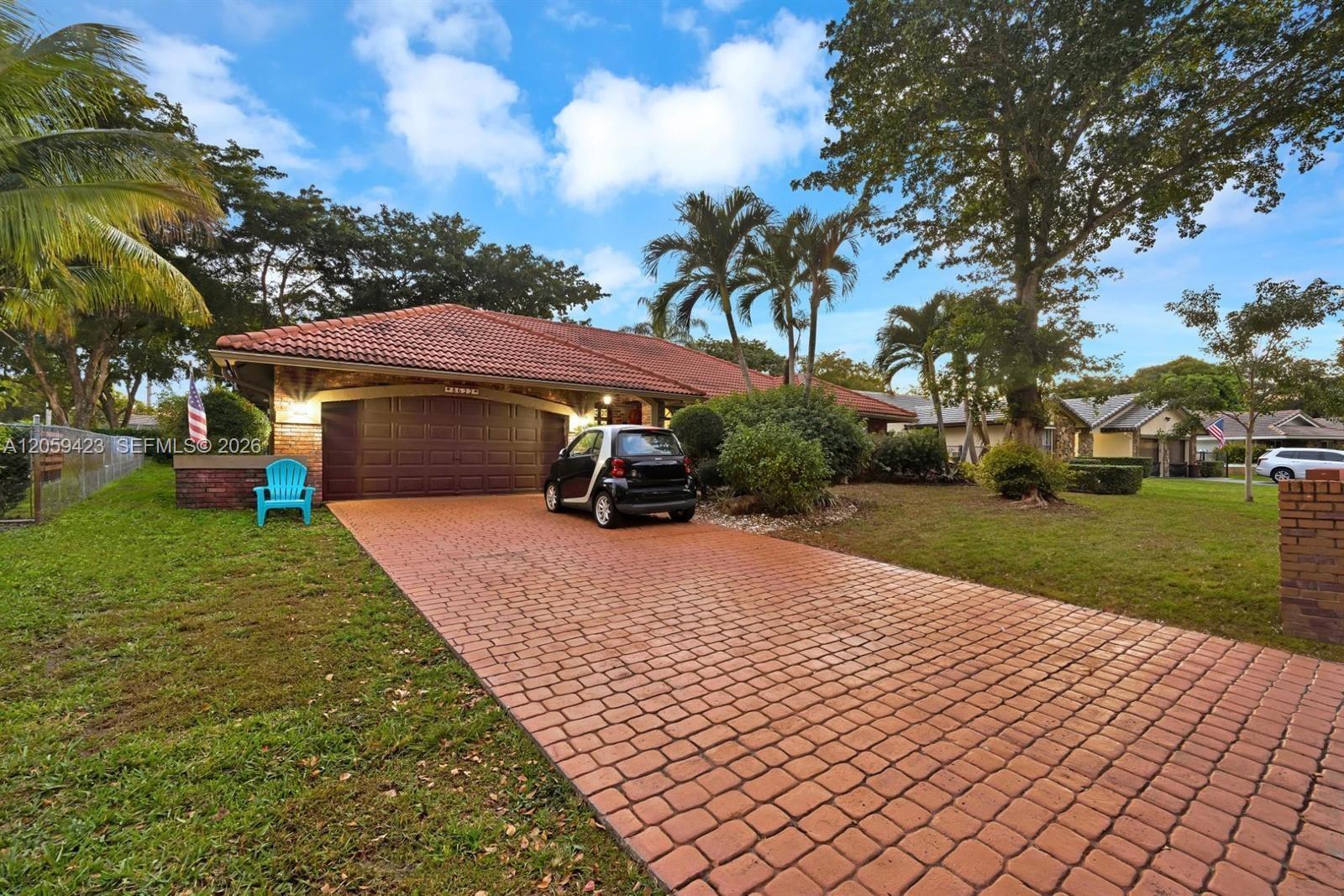 8622 NW 49th Dr, Coral Springs FL 33067