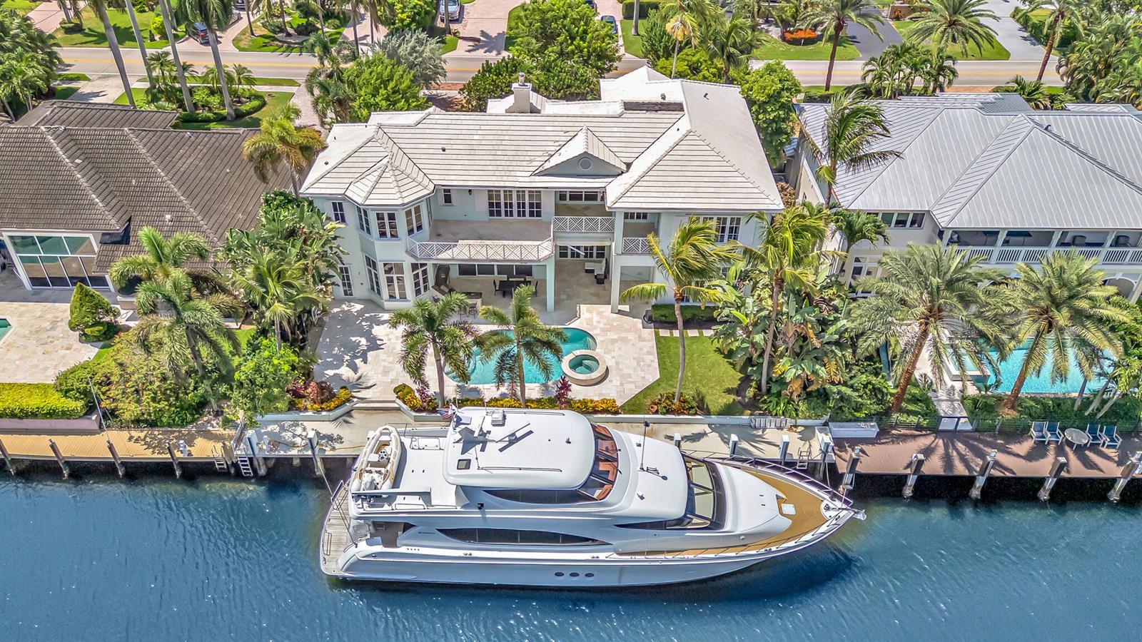2409 NE 27TH Street, Lighthouse Point FL 33064