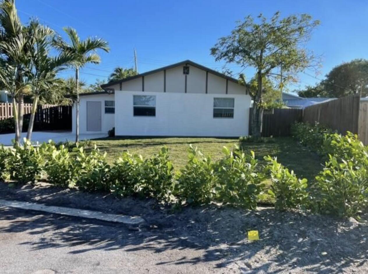150 MANCHESTER Street, Boca Raton FL 33487