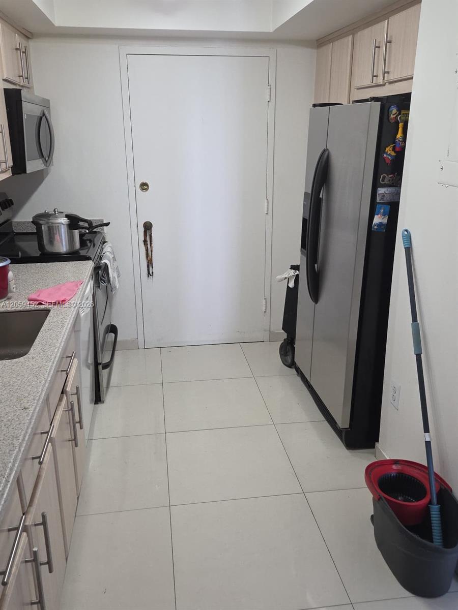 Aventura, FL 33160 photo 5
