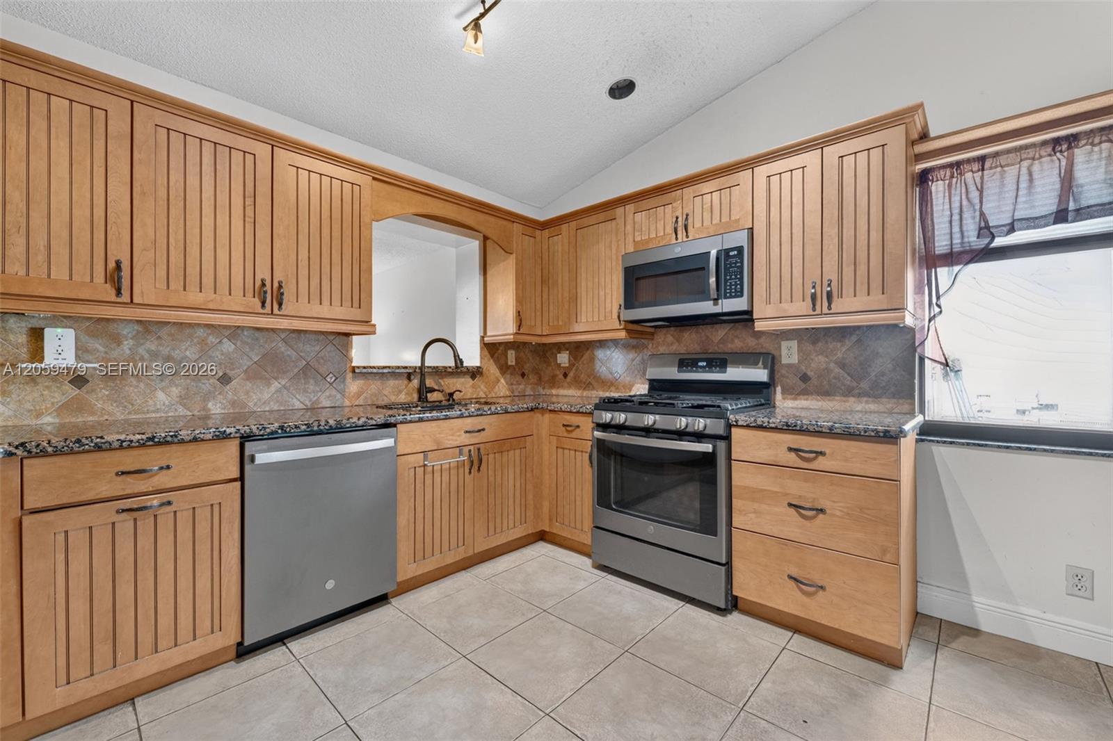 7508 SW 6th Ct, North Lauderdale FL 33068 photo 3
